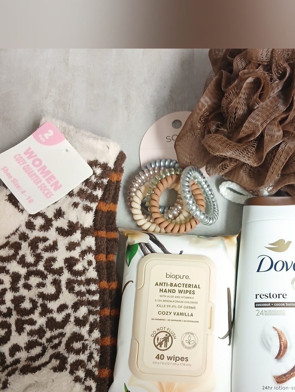Dove Restore Coconut + Cocoa Butter Body Wash - White